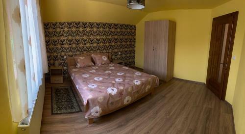 Hostal Krystal Romuli