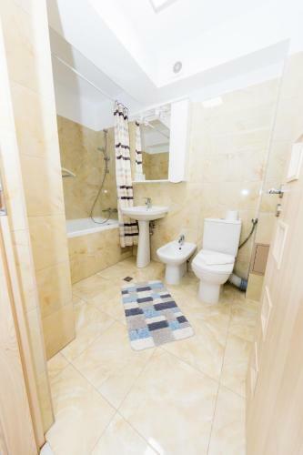 Family Apartment Near Shoping City