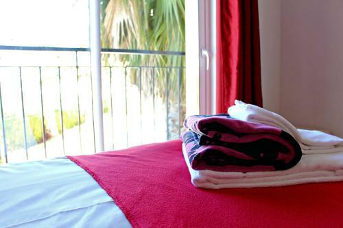 Health Approved Apartment With Ac, Terraces And Pool