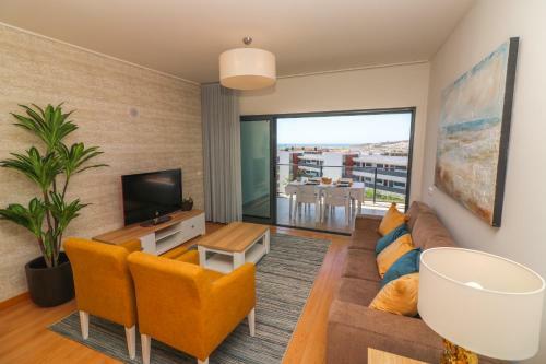 Apartamento Mc Suites Lagos With Pool And Sea View