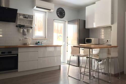Cosy Holiday Apartment In Lagos