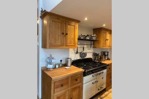 Spaniel Cottage With Views Of Ham Hill, Stoke Sub Hamdon