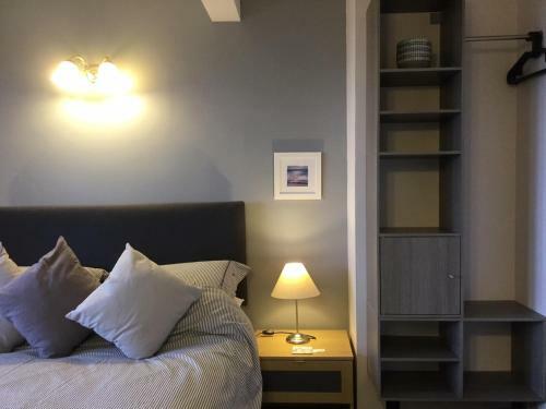 Hostal Riverside Cottage