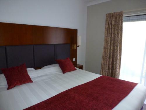 Hotel Cross Roads By Good Night Inns