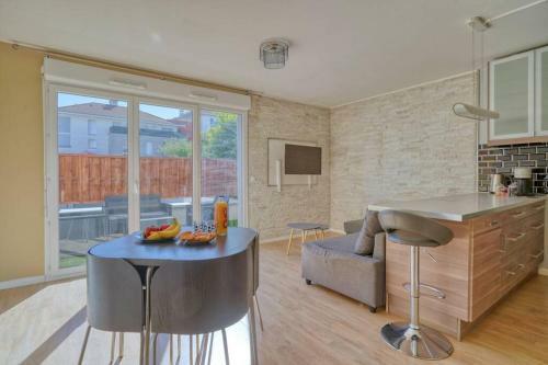 Apartamento Spacieux Studio Avec Terrasse Et Parking