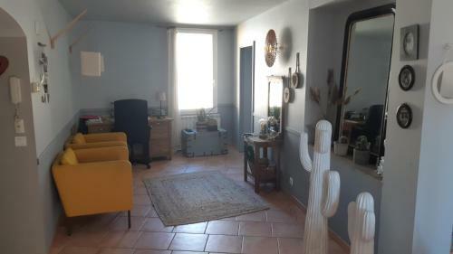 Maison de Village � 20 Minutes de La Mer
