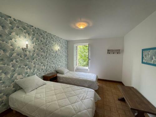 G�te De Caract�re Tout Confort. Ascenseur. 4 Ch.