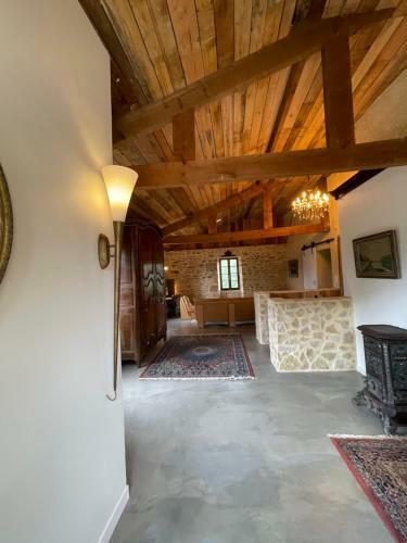 G�te De Caract�re Tout Confort. Ascenseur. 4 Ch.