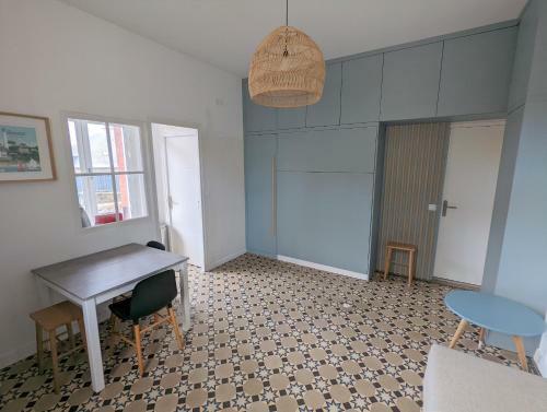 Apartamento Studio R�nov� Au C?ur de Dinard Proche Mer