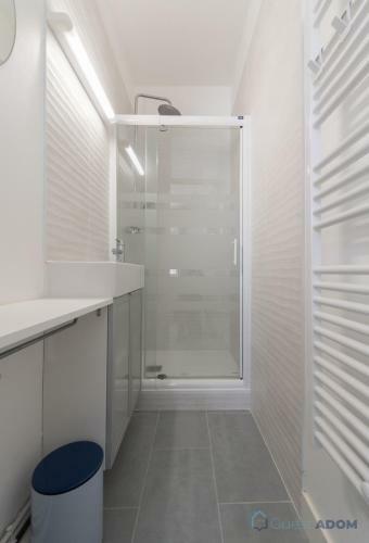 Apartamento Studio R�nov� Au C?ur de Dinard Proche Mer