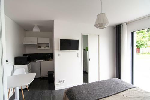 Hostal Studio Ind�pendant Chez L?habitant Au Calme