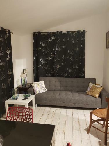 Bed & Breakfast La Long�re Des Glycines