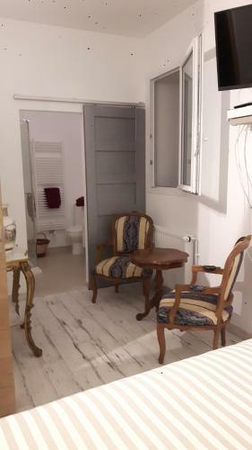 Bed & Breakfast La Long�re Des Glycines