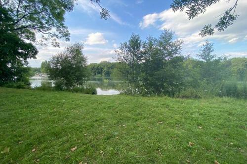 Apartamento Studio De Charme - Calme, Discret & Cosy - 3' Rer