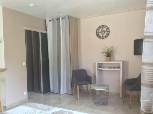 Studio Eze Dans Villa R�cente - Pied Village - Parking Gratuit