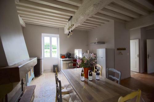 By Les Climats - Au Coeur Du Vignoble - Fixey