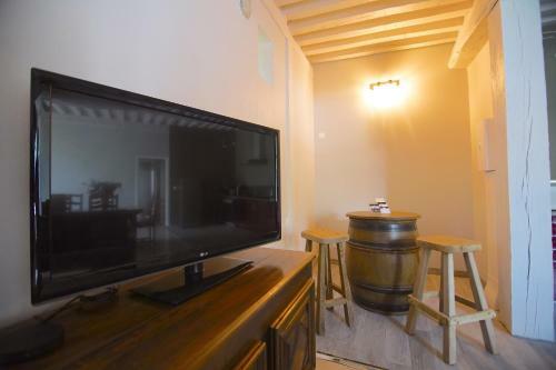By Les Climats - Au Coeur Du Vignoble - Fixey
