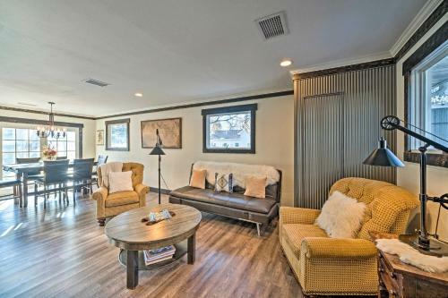 Rustic-chic Apartment With Gas Grill 20 Mi To Msu!
