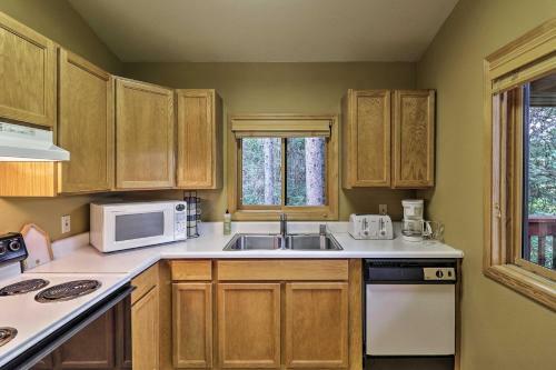 Trego Cabin With Mountain Views And Lake Access!