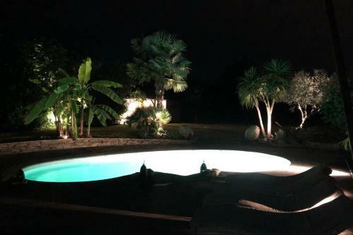 Pau Villa 250m2 Piscine Et Jacuzzy.