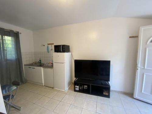 Charming 1-bed Apartment 20 Mins To Paris By Train