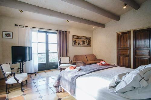 Maison Situ�e En Campagne Et Au Calme � Gordes