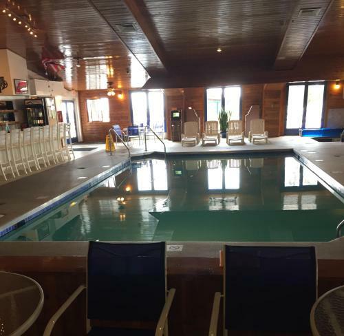 Hotel Village Inn On The Lake
