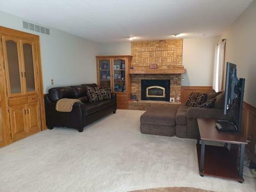 Private Room In Popular Millard Area West Omaha