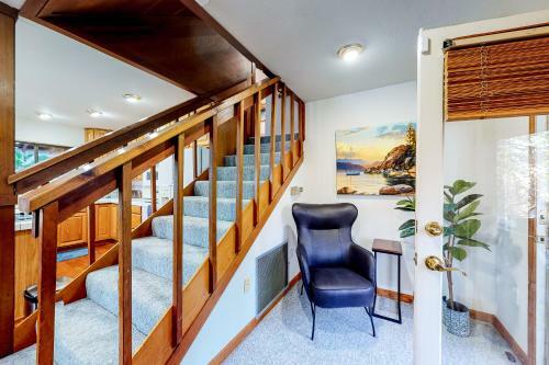 Lake View Chalet