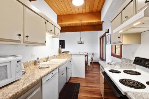 Lakeshore Terrace Delight
