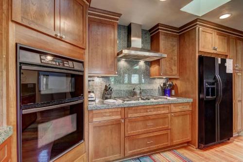 Lakeview Getaway