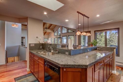 Lakeview Getaway
