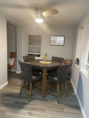 Come Play-relax-enjoy! Private Home On 2+ Acres!
