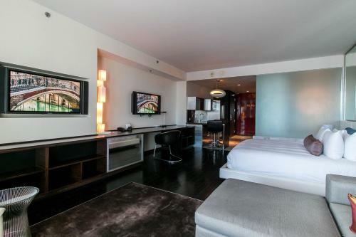 Apartamento Strip View Luxury Condo Balcony, Kitchen, Pool