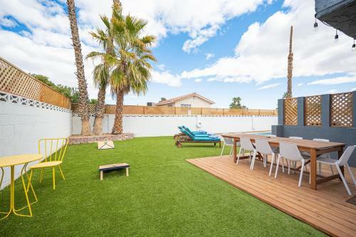 Lux Escape 6br, 3ba, Pool, Spa And Mini Golf 31 Days Only
