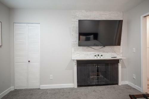 Lux Escape 6br, 3ba, Pool, Spa And Mini Golf 31 Days Only