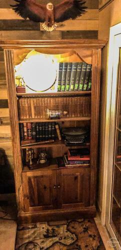 Cozy Cabin 7min From Strip Airport