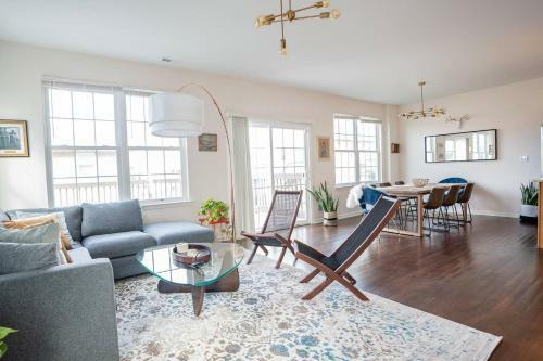 New Luxury Quiet Island Atlantic City Getaway