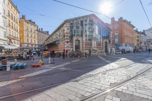 Apartamento Nice Little Renovated Studio-last Floor-hypercenter-very Quiet #bz
