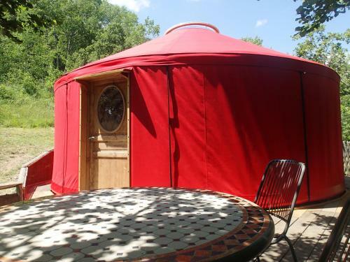 Posada Eco-h�tel Et Yourtes Du Mercantour