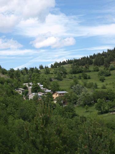 Posada Eco-h�tel Et Yourtes Du Mercantour