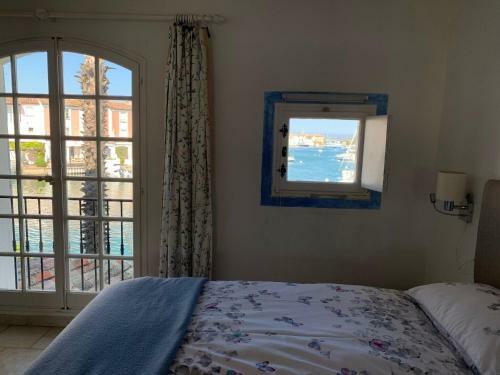Waterfront Holiday Home In Port Grimaud With Terrace