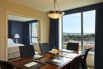 Hotel Sheraton Suites Old Town Alexandria