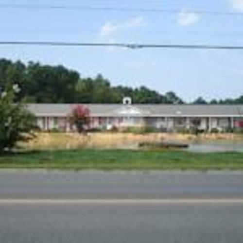 Washington & Lee Motel