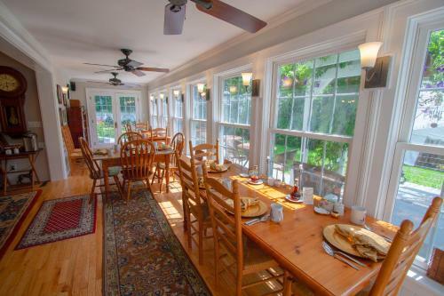Phineas Swann Bed & Breakfast Inn