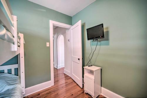 Bright Ocean City Cottage - Half-mi To Beach!