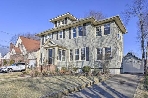 Modern Teaneck Home, 3 Mi To Riverside Plaza!