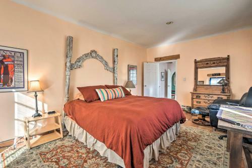 El Prado Home With Hot Tub, Panoramic Mtn Views