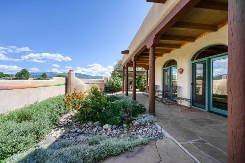 Taos Mountain House