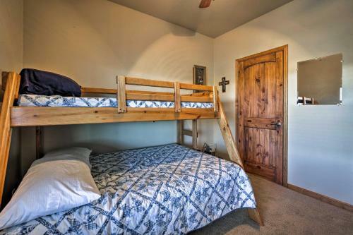 Cozy Ski Cabin With Deck Near Taos Ski Valley!